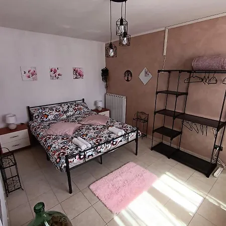 Chez Sonny Intero * Urbiano